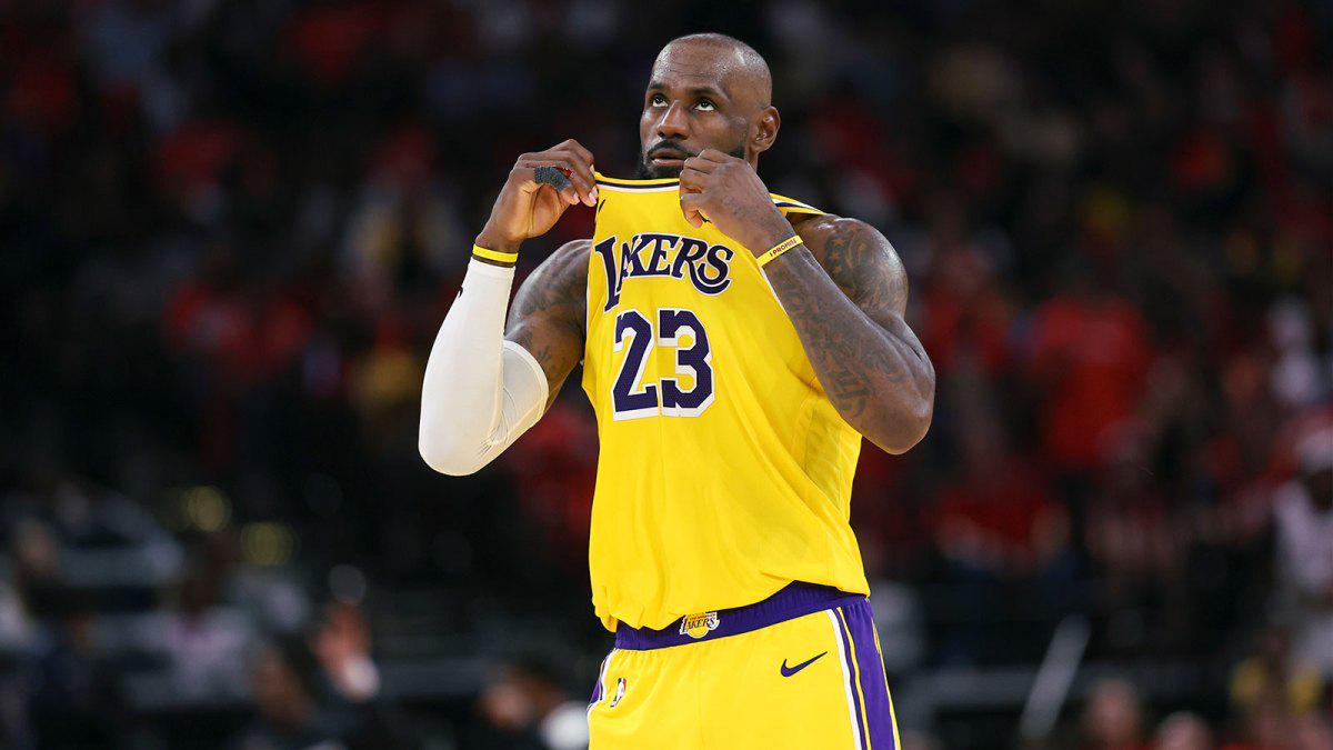 九游体育Shams：勒布朗·詹姆斯目前并不急于做出决定，也没有设定时间表